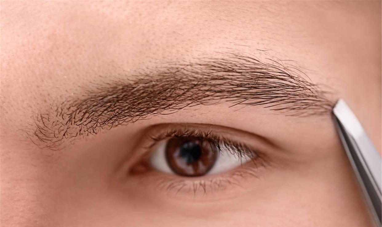 男人过了50眉毛会变长是怎么回事,男人过了50岁眉毛变长