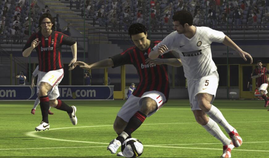 fifa和实况足球哪个更好操作,ea和fifa再度合作