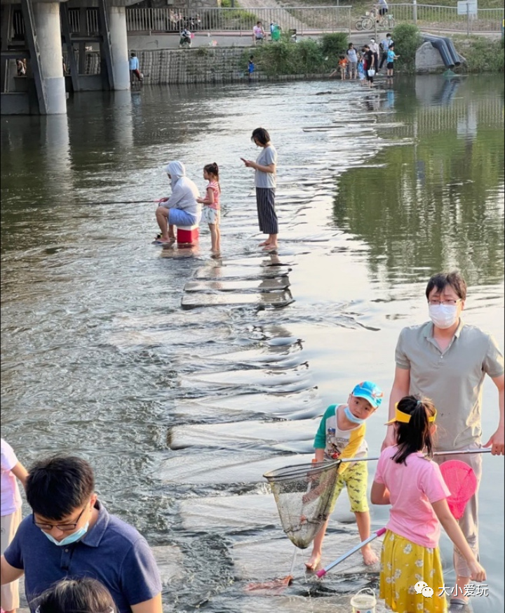 滨河公园带娃玩水,推荐一个好地方滨河公园