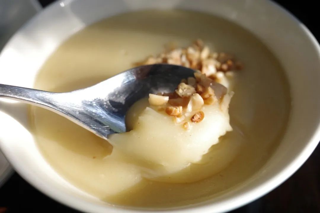 银杏谷泡温泉的地方,广东冬天赏银杏泡温泉