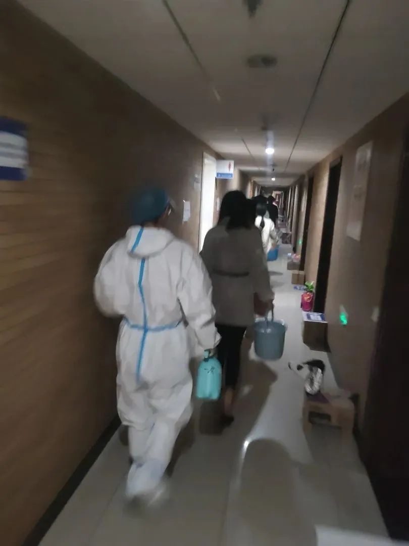 同心抗疫停课不停学,同心战疫守护校园