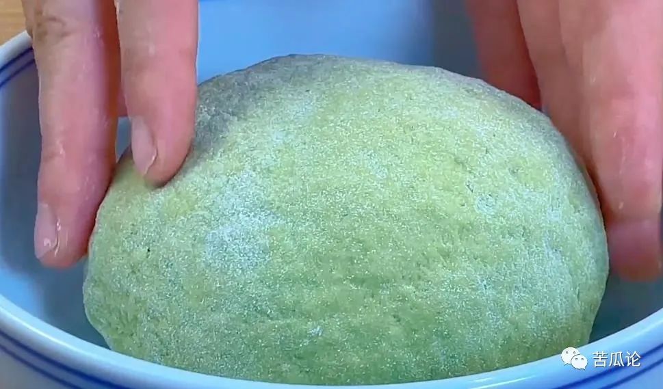 春季“药草之王”，号称养肝第一菜，中老年吃它，排毒，排黑宿便