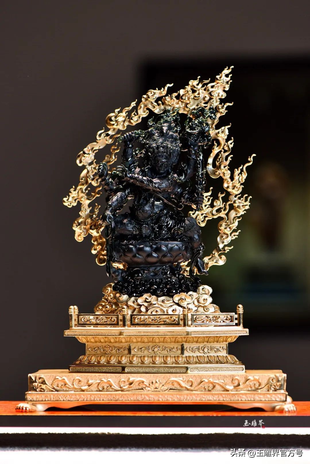 最好看的翡翠宝石,顶级翡翠蓝宝石