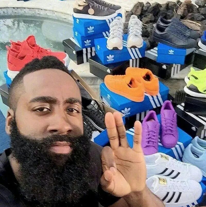 阿迪达斯四百左右板鞋,阿迪四神兽球鞋