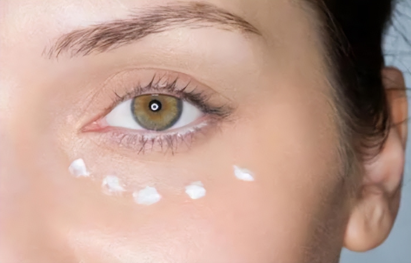 用红霉素软膏皮肤会变黑吗,用红霉素软膏擦一擦就好了