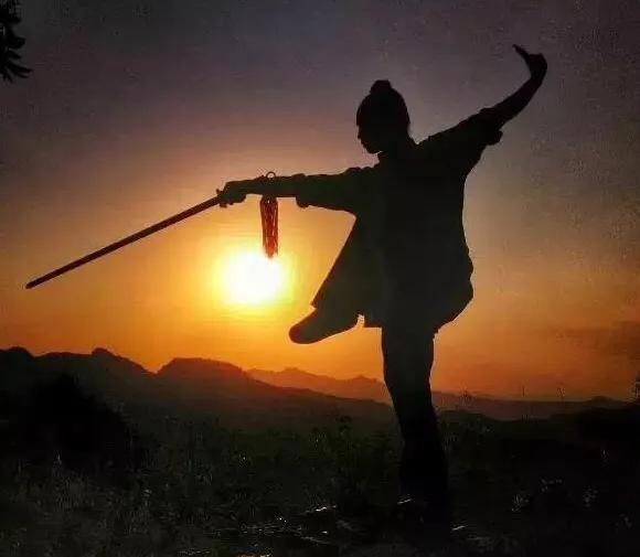 民间医治跌打损伤的膏药,一副膏药