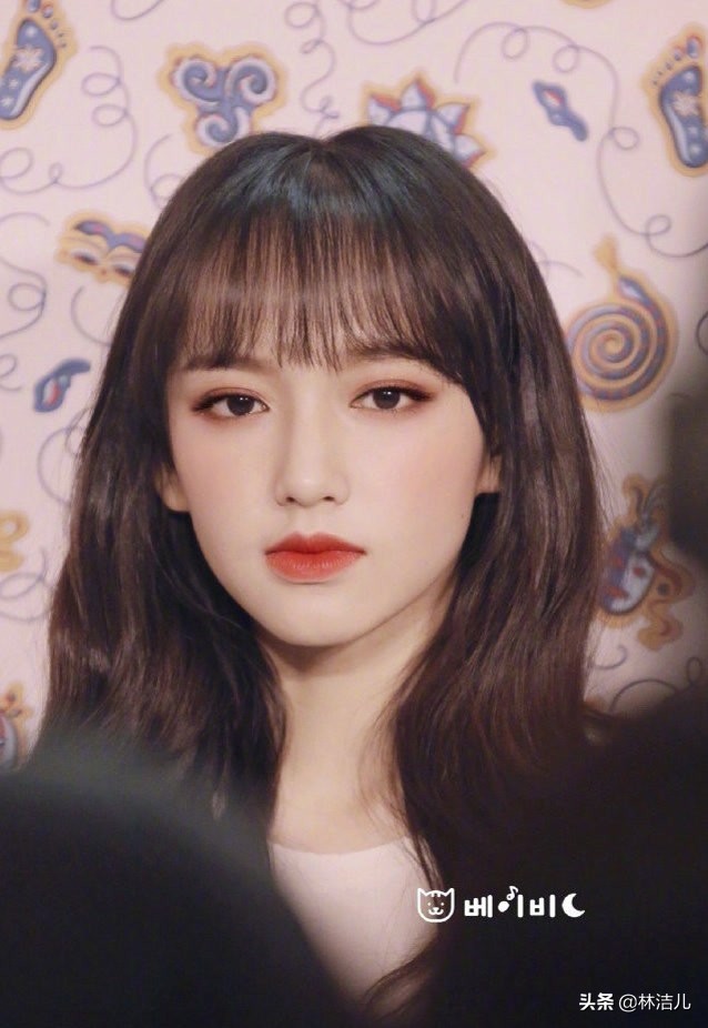 腮红控看过来,2022年肉桂奶茶色火了,杨幂、程潇涂上纯欲感满满