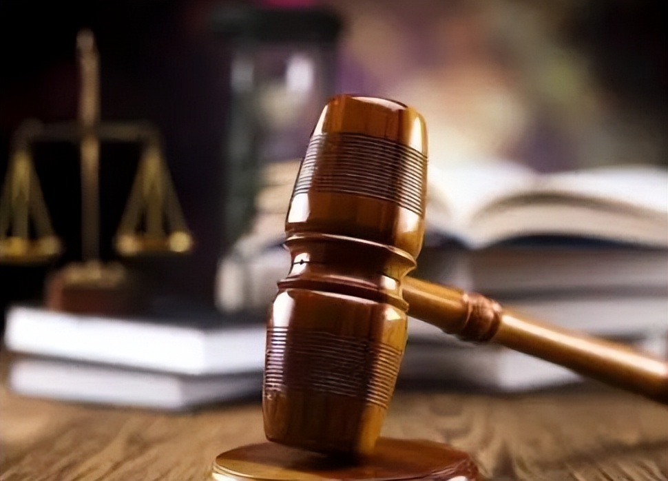 法律科普：砸了摄像头，难道就能不交停车费？