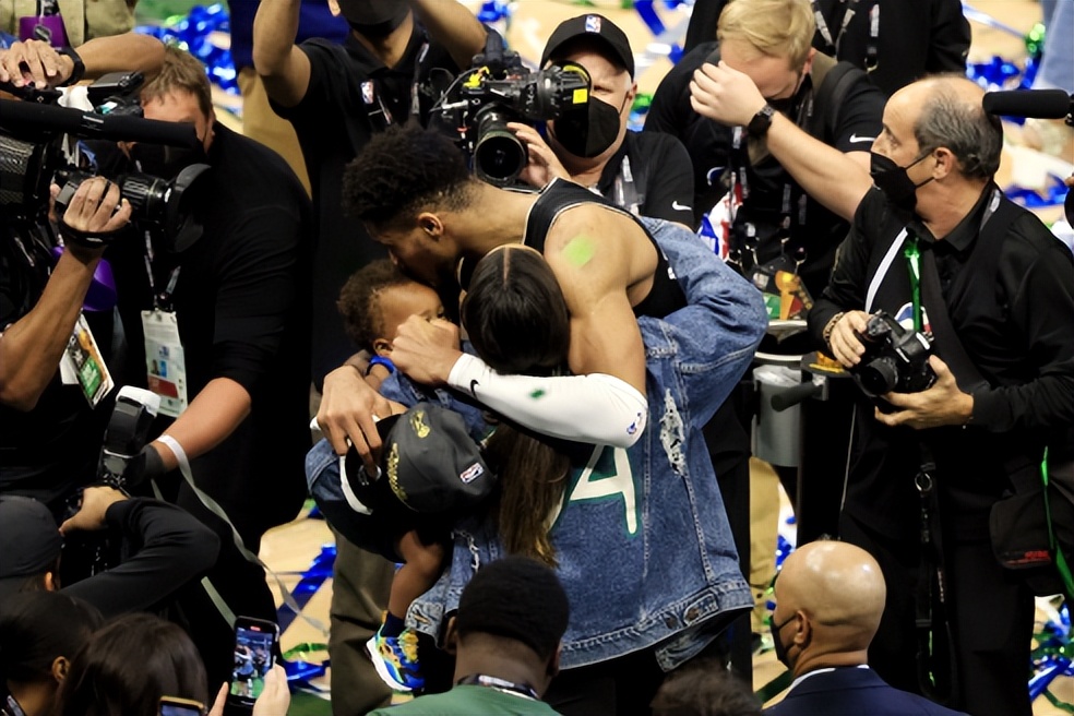 14岁开始打职业篮球,14岁开始打篮球算晚吗