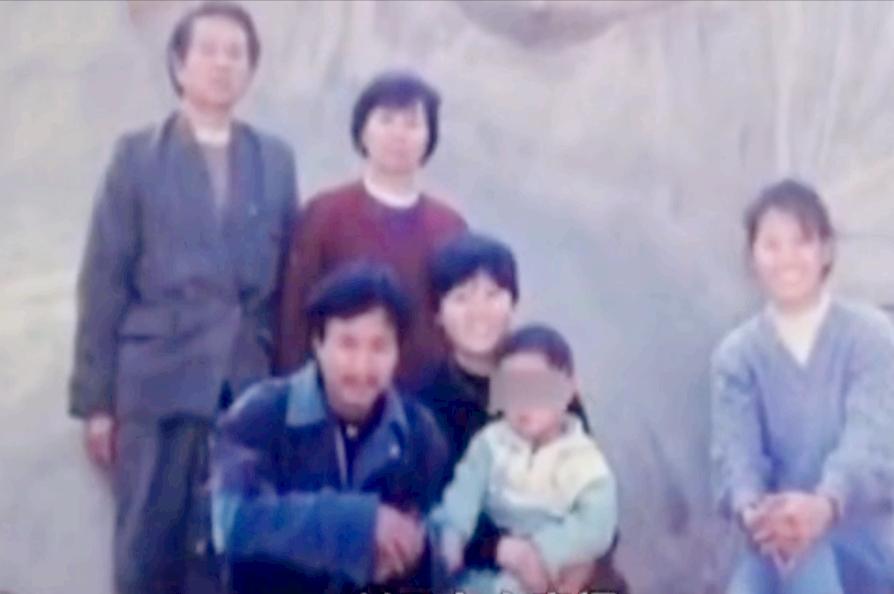 湘潭大学女教授和校门口摆摊的丈夫，女教授：他都是为了我