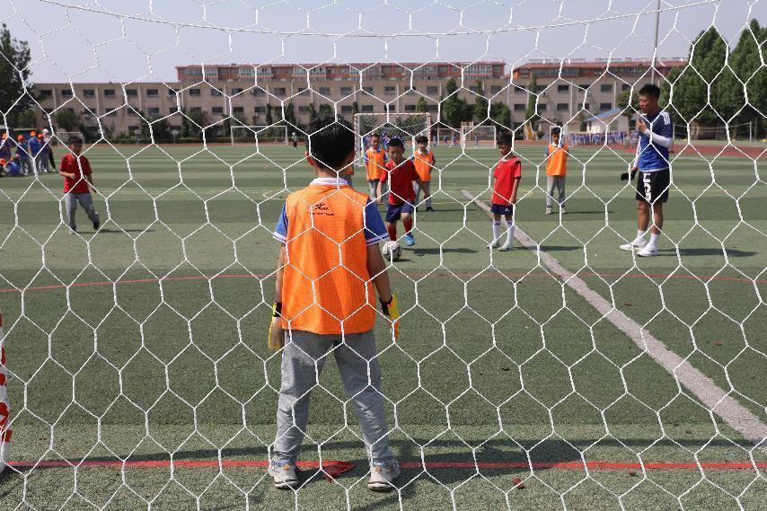 校园杯足球联赛开幕,足球联赛暨校园足球