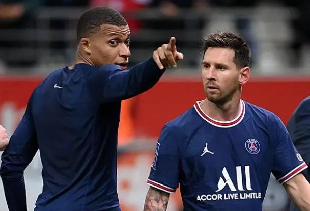 梅西世界杯和姆巴佩对决,梅西世界杯与姆巴佩对比