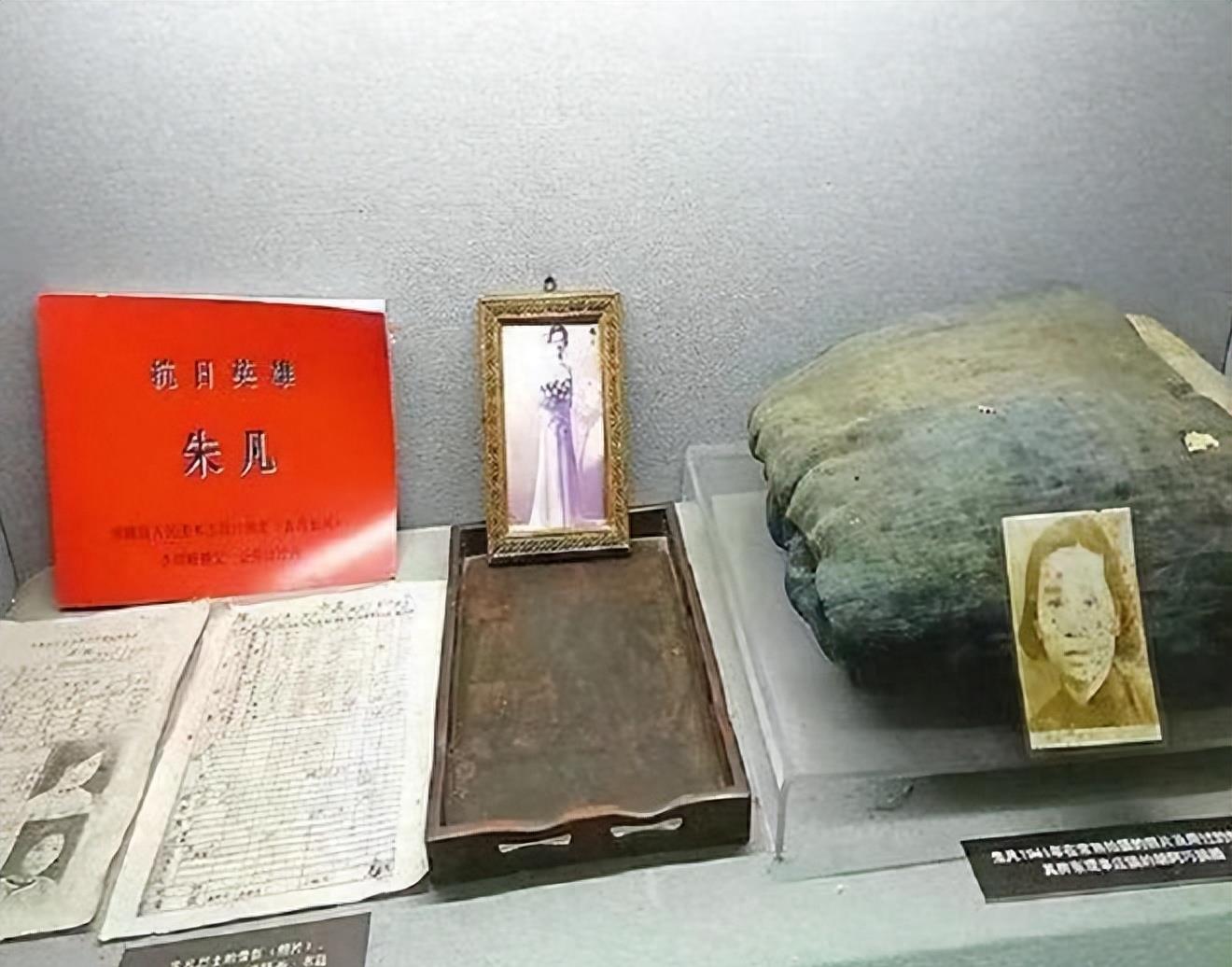 抗日女烈士朱凡：被日*用军**火炙烤分尸，断气前仍让日军汗流浃背！