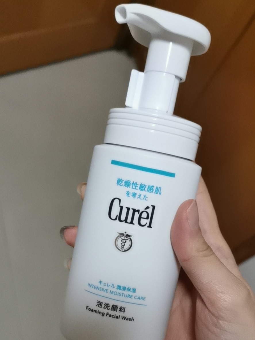 夏季男士洗面奶推荐 (男士护肤品测评男士洗面奶)