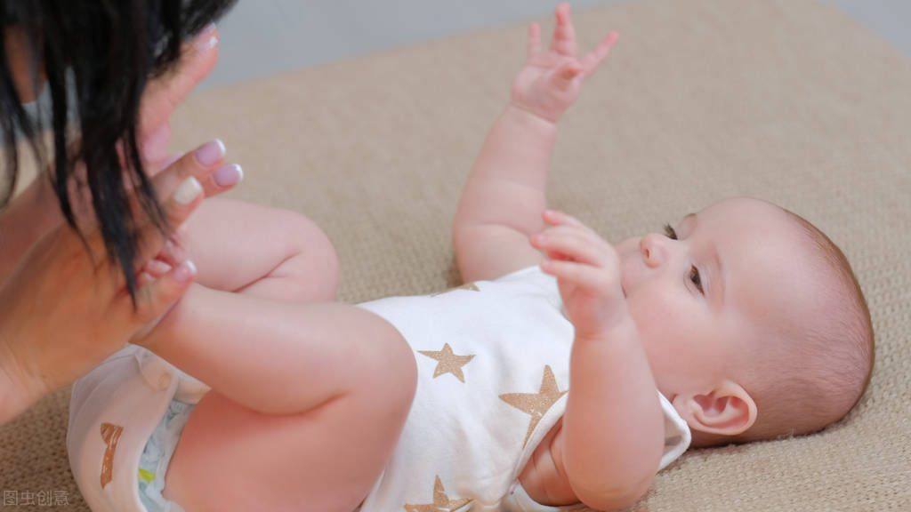 哺乳期上班母乳会变少吗,哺乳期上班应该怎么坚持母乳喂养