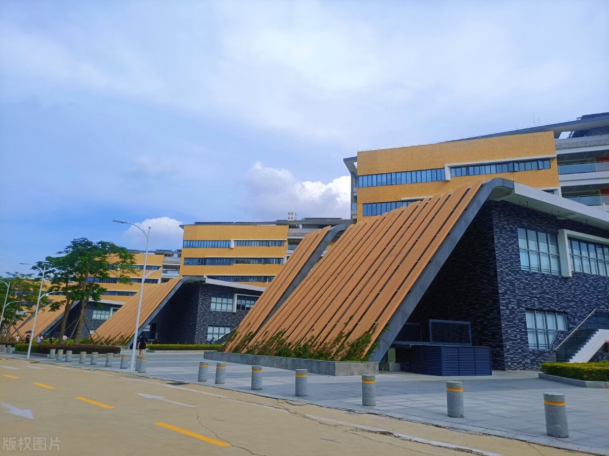 高考失利别担心——中外合办之北师大浸会大学