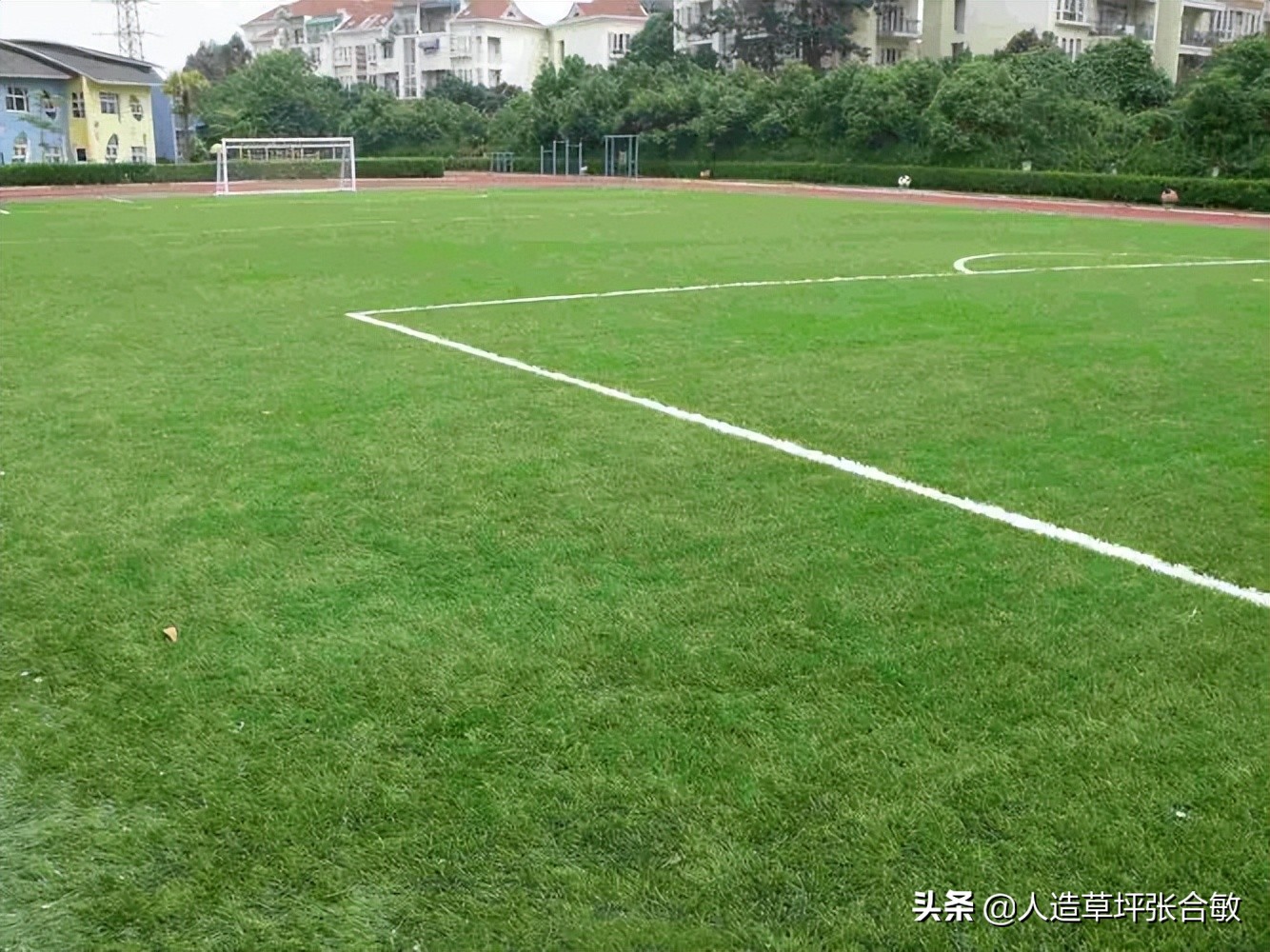 运动场人造草坪施工步骤,人造草坪的施工流程是什么