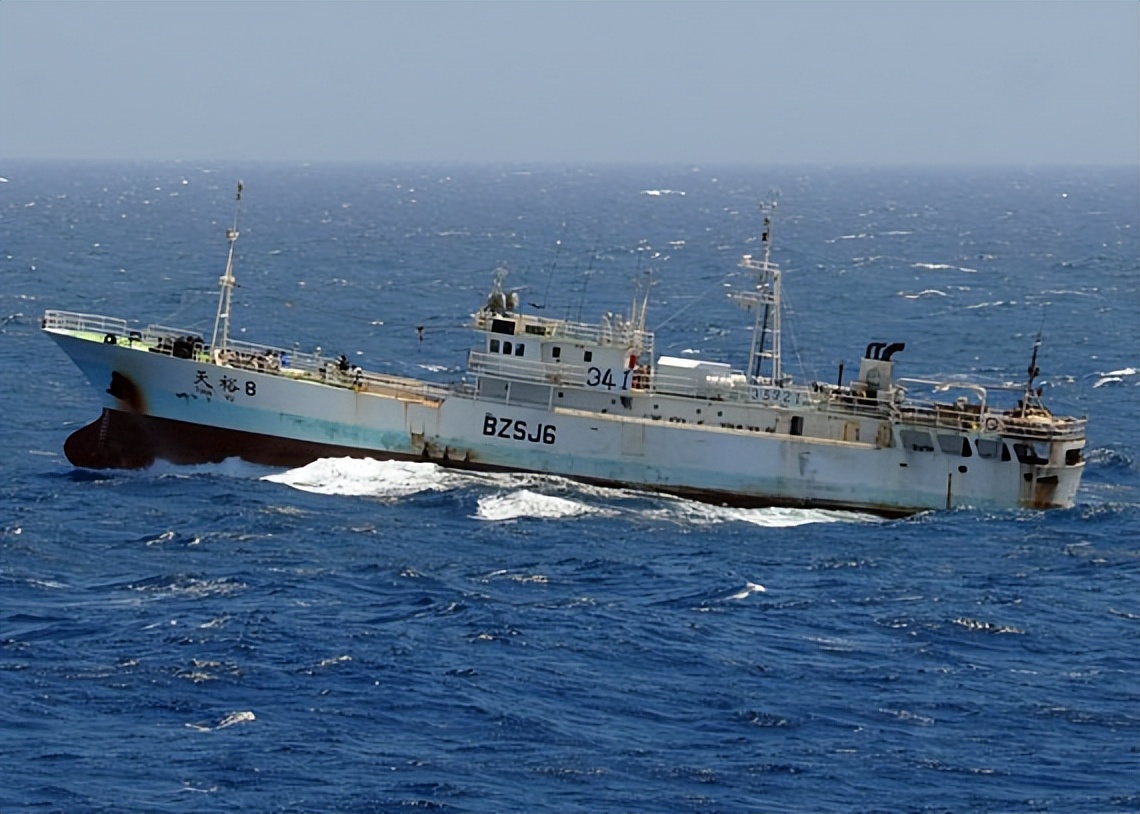 非洲穷国吉布提，在中国帮助下三年摘掉穷帽子，为报恩送中方大礼