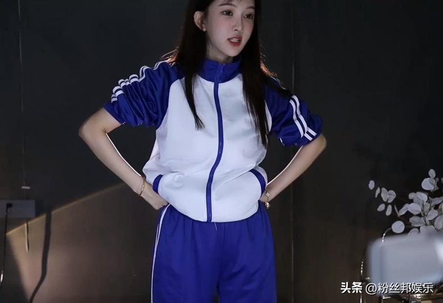 鍗楀鍎垮紑鍚堣烦鐩存挱鍥炴斁,涓绘挱鍗楀鍎垮紑鍚堣烦