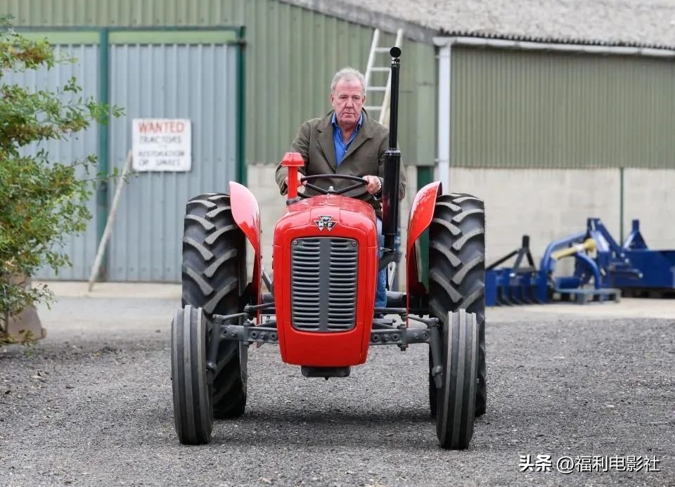 英国老汉开*博兰**基尼种地，一年才赚144英镑，把全世界观众整乐了