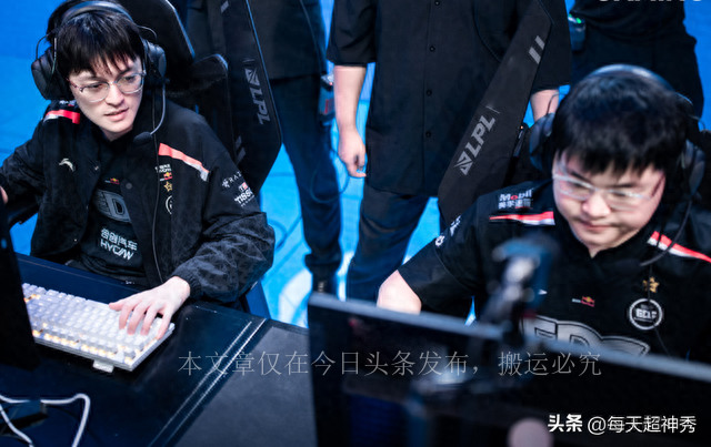 fofo赢过小虎吗,fofo救uzi