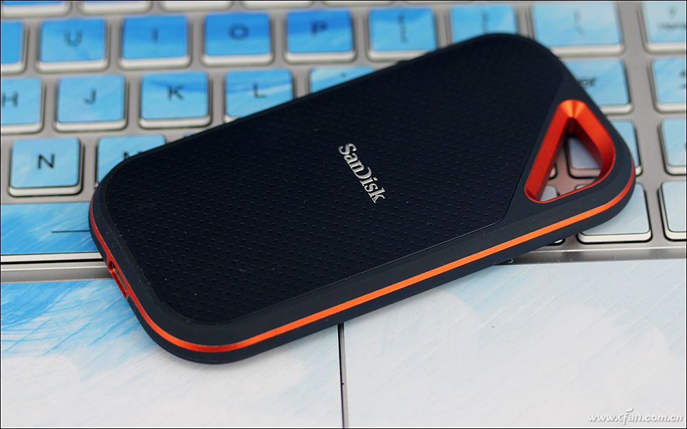 闪迪至尊超极速移动硬盘,闪迪至尊超极速m2固态硬盘评测