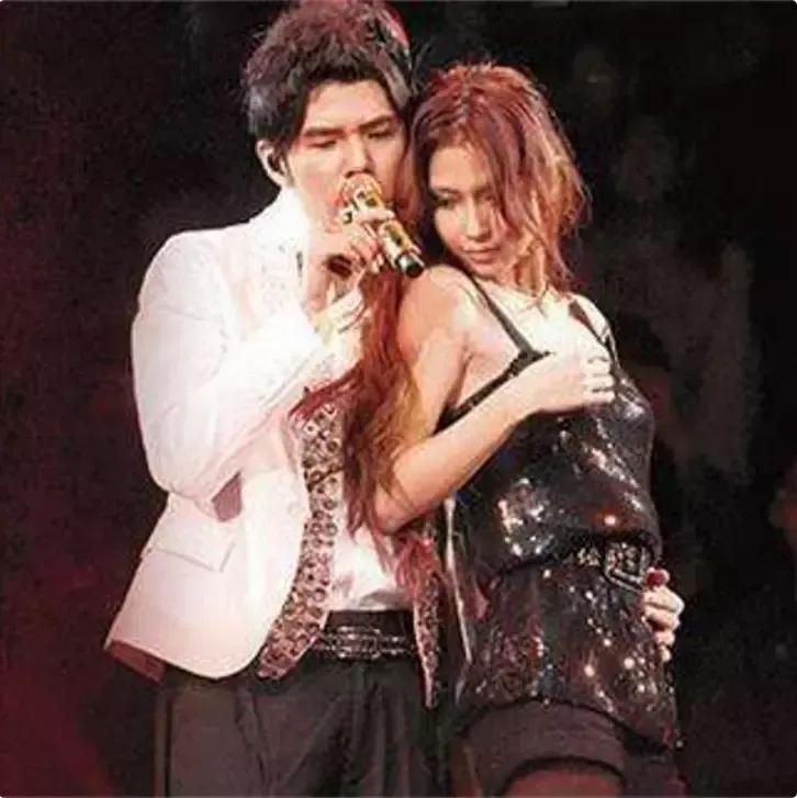 杨颖妈妈真人照片,杨颖妈妈个人资料