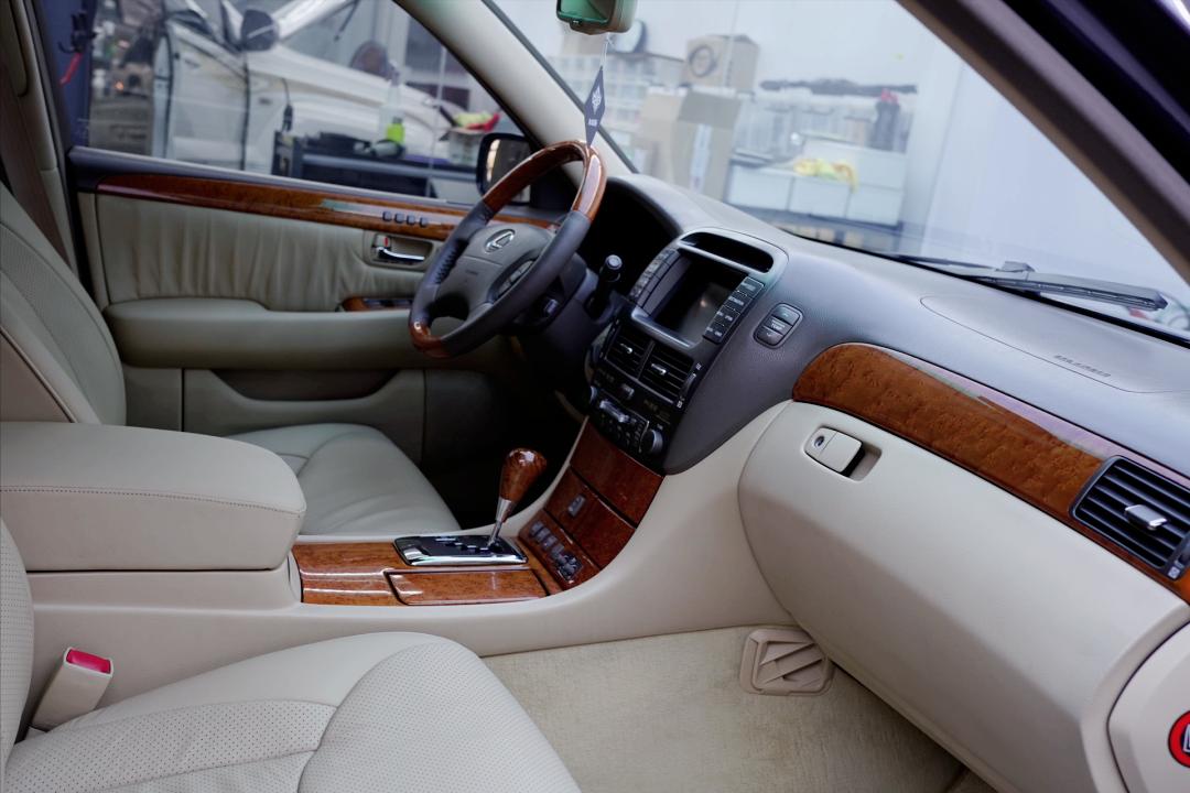 搞了辆“破烂不堪”05年凌志LS430，进厂翻新重造，复活又变新车