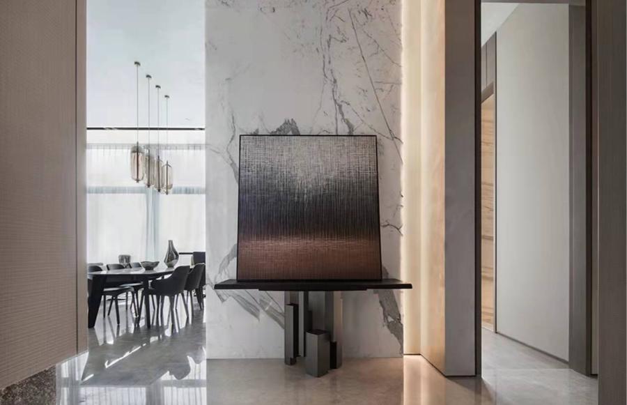 鱼肚白墙砖怎么贴显档次,鱼肚白瓷砖铺贴实景图