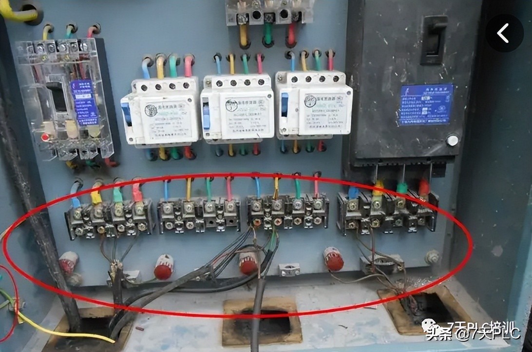 380v没零线怎么接出220v灯一个,380v没零线怎么接出220v充电器