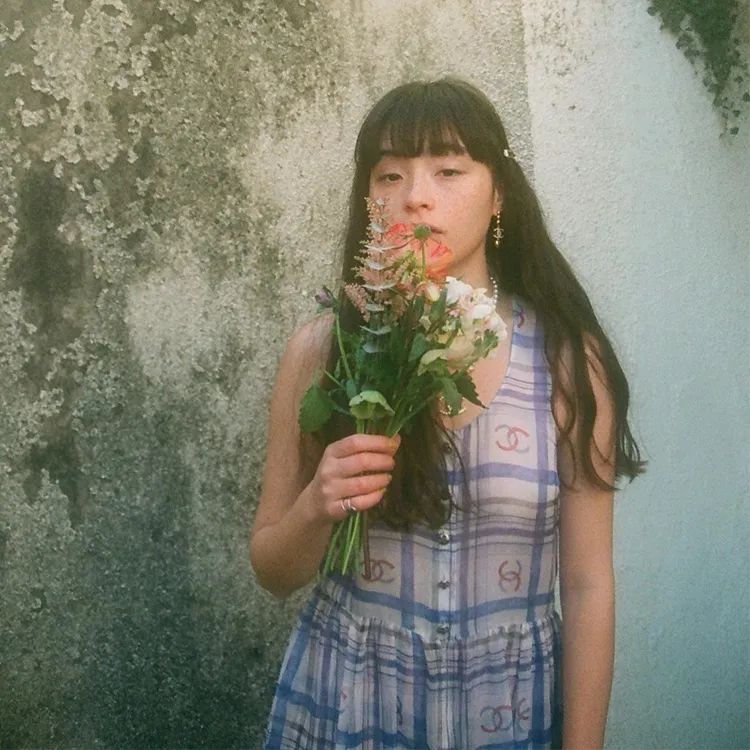 今年早春必入的裙子太时髦了,秋冬日系减龄裙子