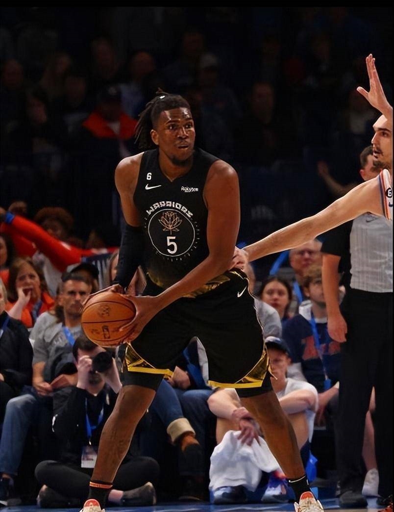 科比最后一场让勇士成为配角,科比最后一次做客勇士队