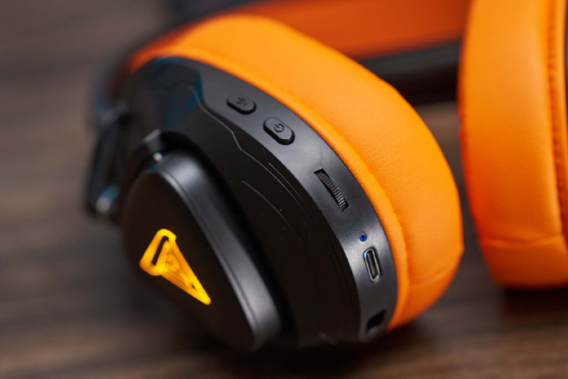 价格亲民有特色|钛度耳机“轻鸾”麦克风“歌者”