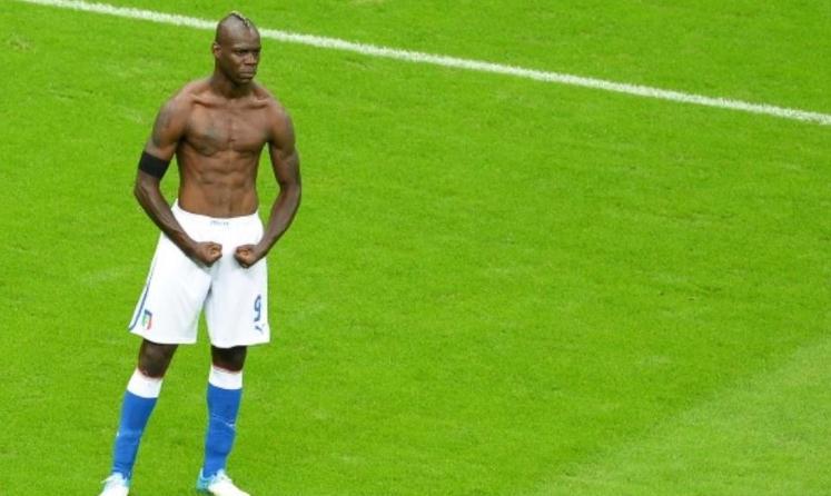 皇马0比1客负，威尼修斯被锁喉，社媒猛烈抨击种族歧视