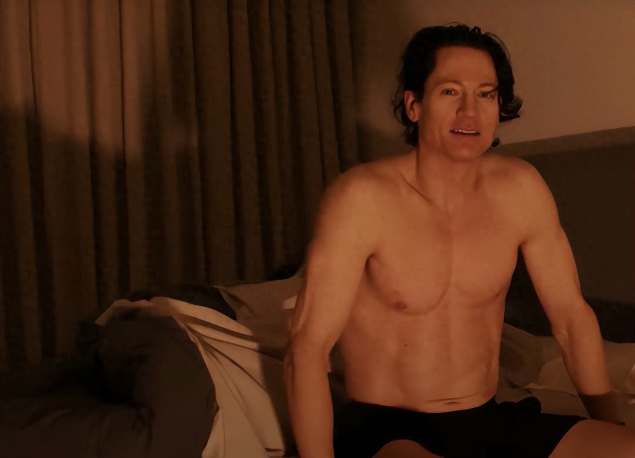 45岁亿万富翁与儿子换血,45岁亿万富豪重回18岁