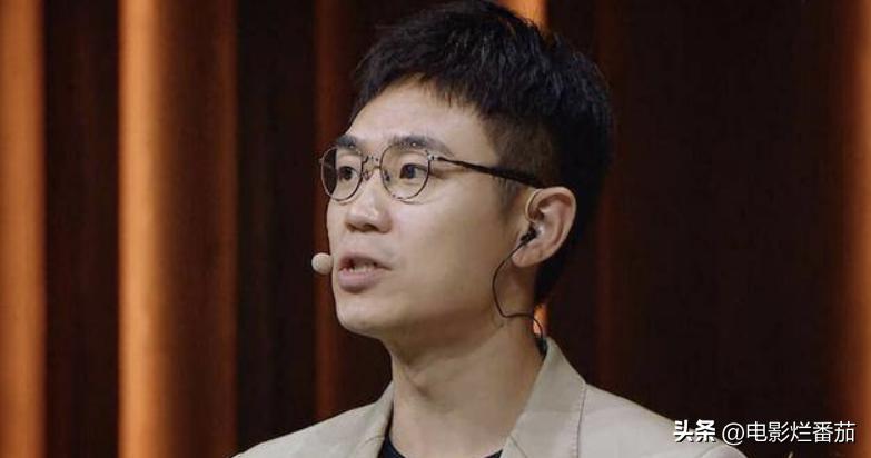 “草根”大鹏终获影帝，他身上的三个“未解之谜”，是时候解开了