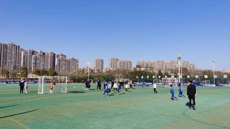 以足球为纽带、以友谊为桥梁！宝山、叶城共绘多彩体育画卷