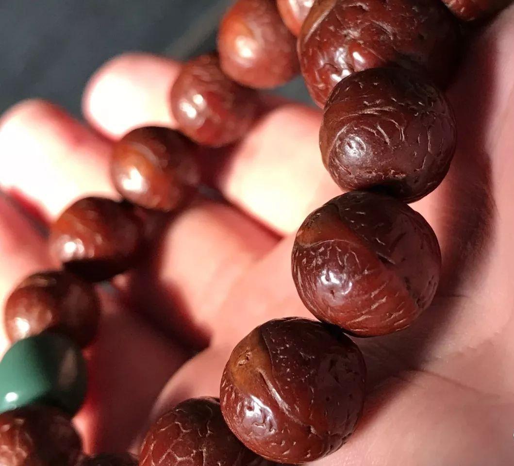 菩提手串包浆原理,文玩基础知识金刚菩提的返碱