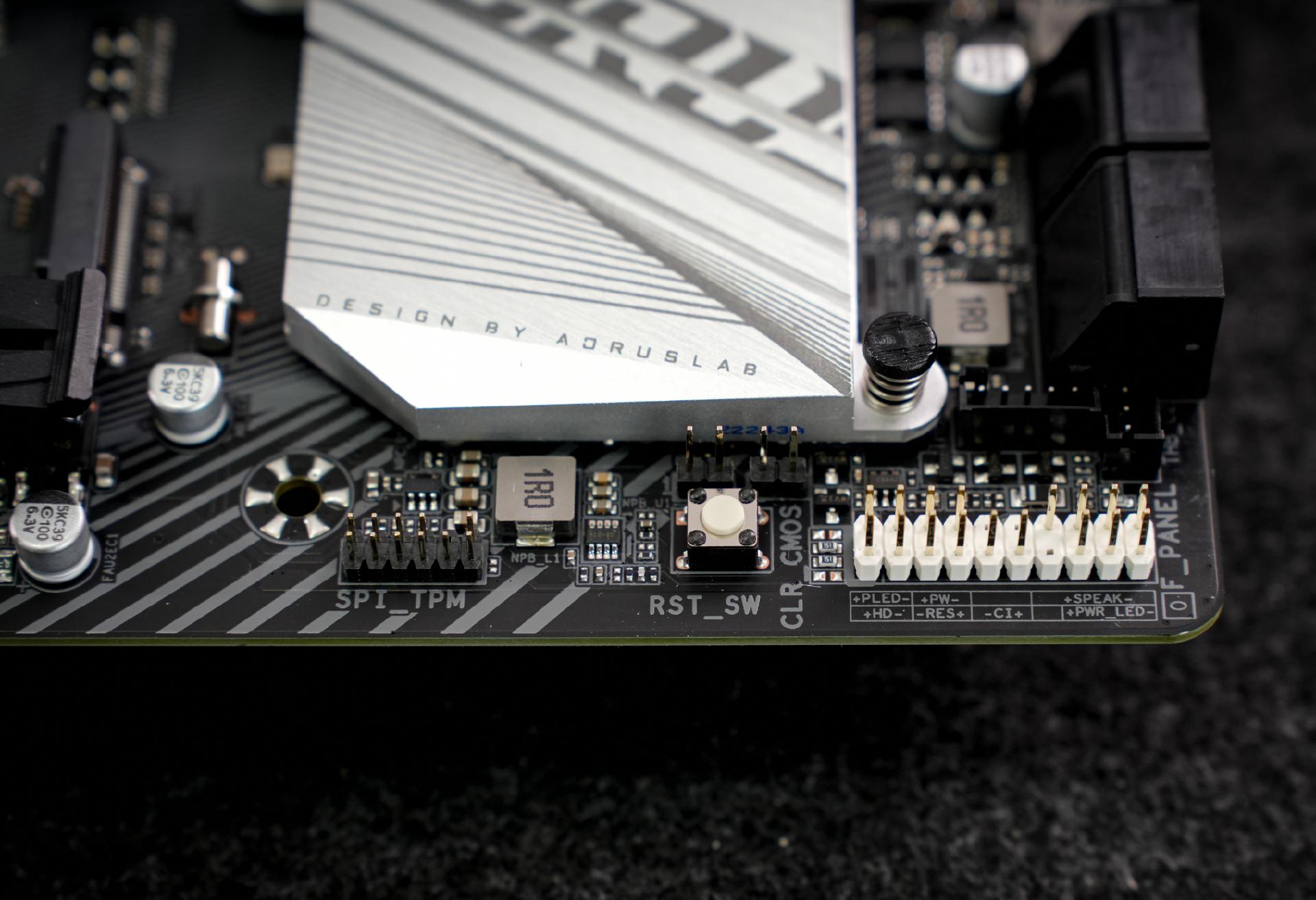 技嘉小雕b760ddr4,技嘉b760m小雕讲解