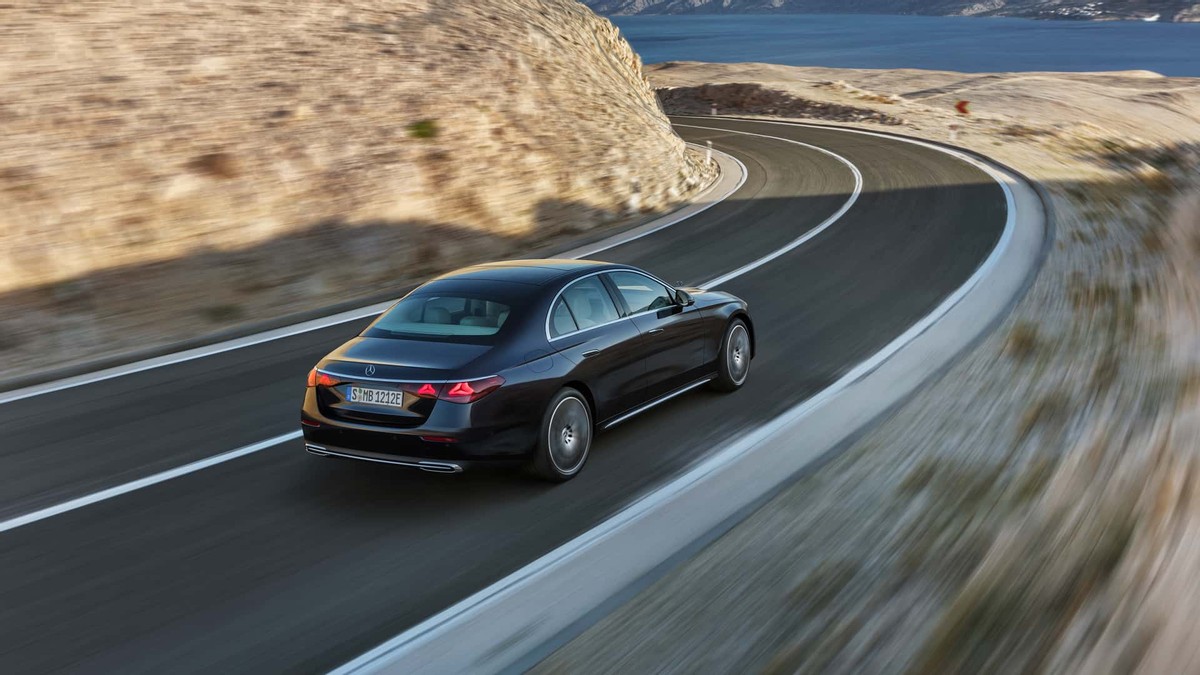 梅赛德斯奔驰e级300l,奔驰梅赛德斯e级多少钱