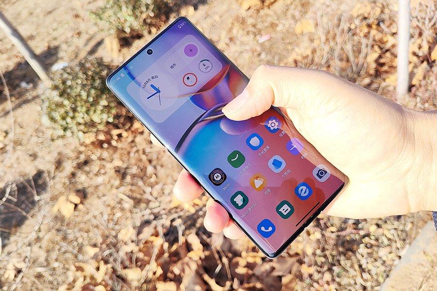 3399元起，支持IP68，骁龙8G2|MOTOX40正式发布，红米K60的垫脚石