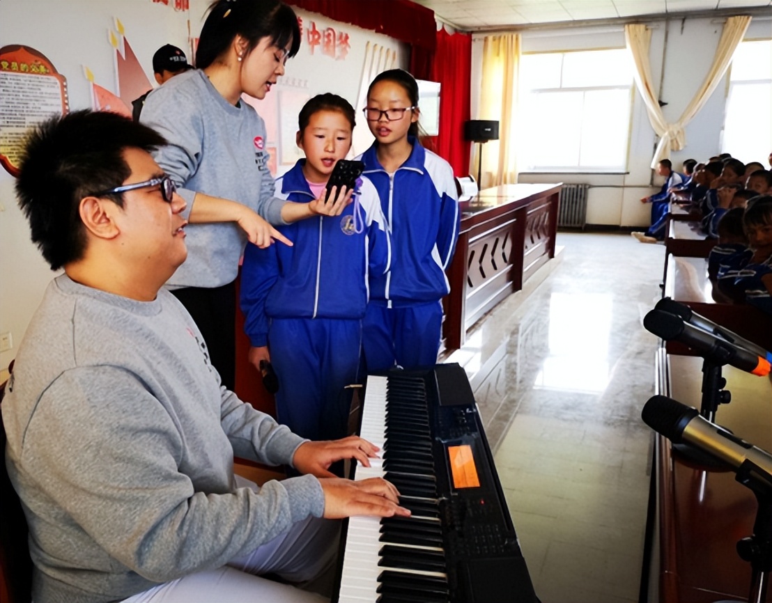 盲人杨光为什么不火了,盲人杨光为什么离开娱乐圈