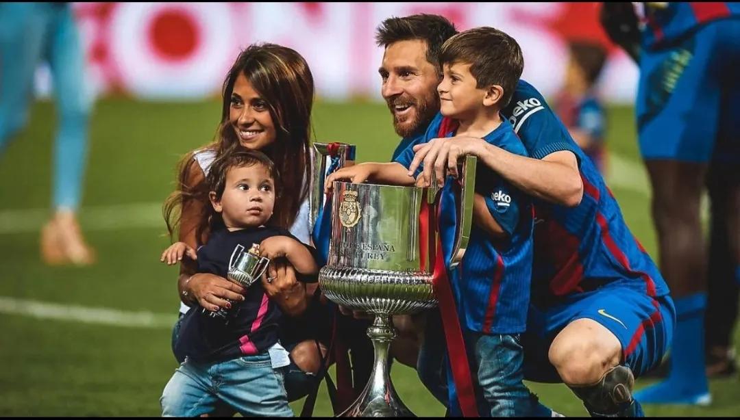 安东内拉梅西的爱情,有一种爱情叫苏亚雷斯