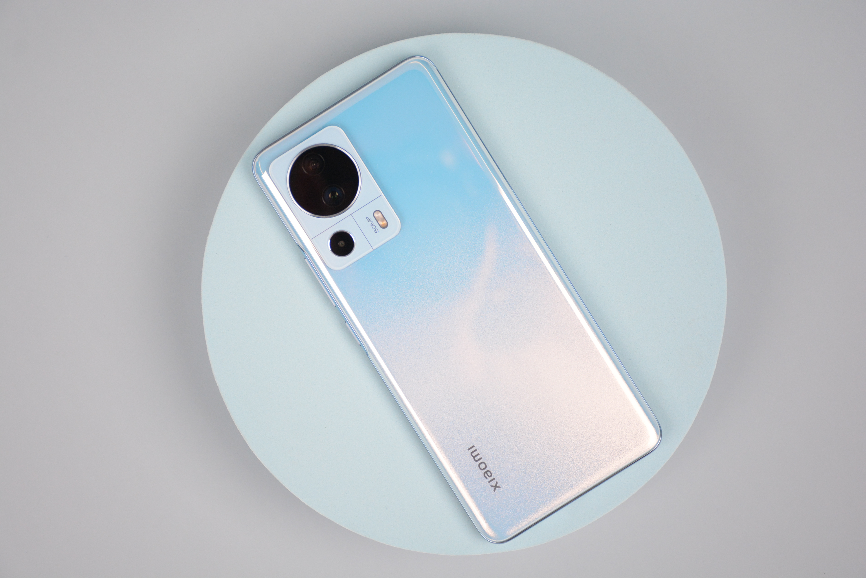 小米civi 2是不是模仿苹果14 (小米civi 2外观模仿苹果14吗)