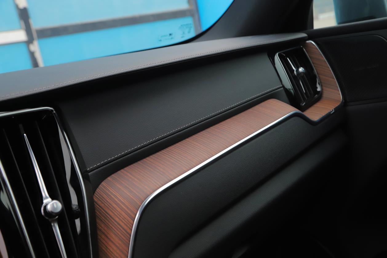 六边形战士坦克,六边形战士轻量级