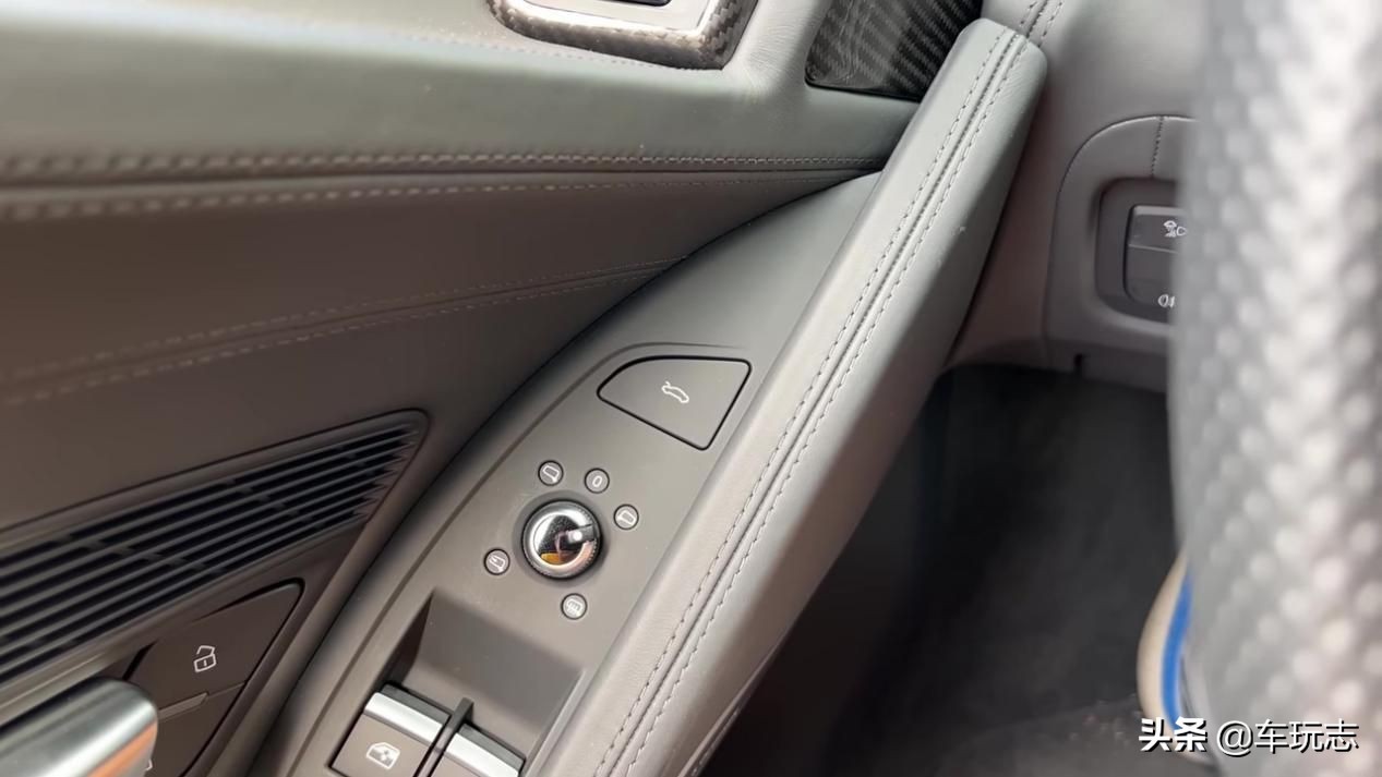 2019奥迪r8跟2020款奥迪r8,5.2v10奥迪r8限量版