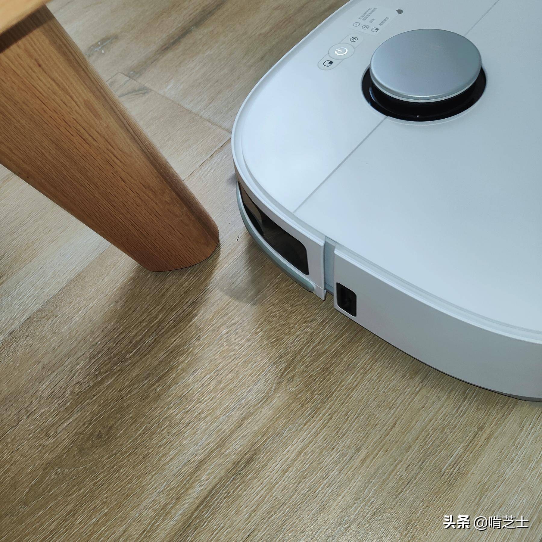 能扫能拖地的扫地机,美的w11扫地机器人如何清洗