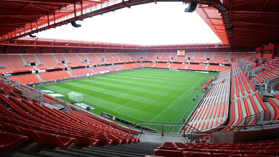 英法德西意低级别足球联赛,欧洲足坛十大震撼球场