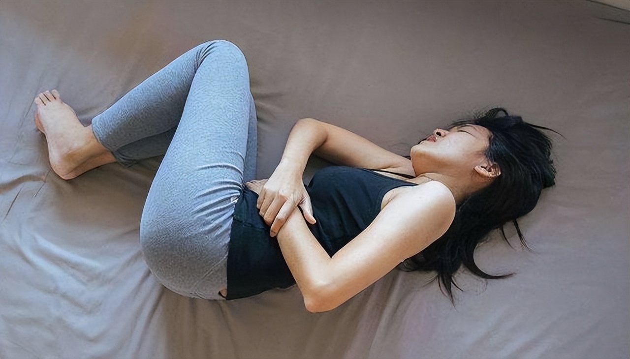 为何月经结束后，会出现“褐色分泌物”呢？若是你也有，别忽略了