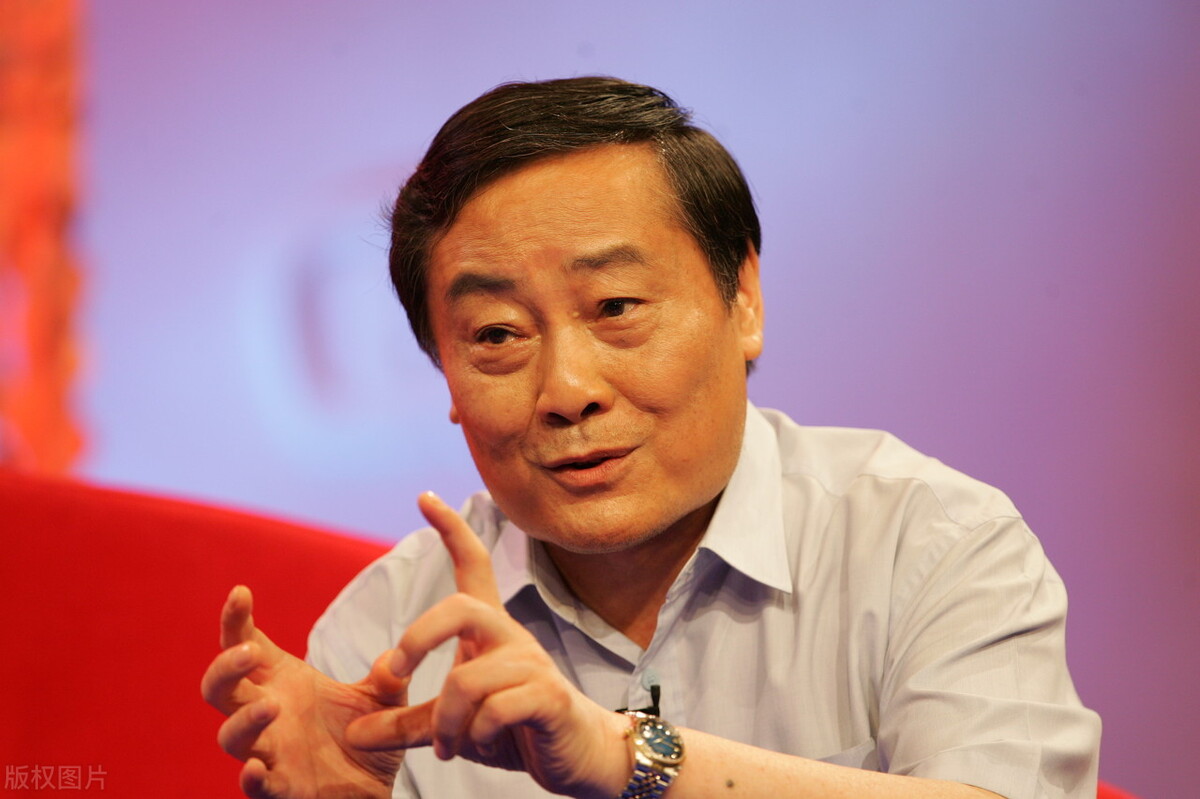 娃哈哈和酒杯碰杯图片,中国前首富娃哈哈